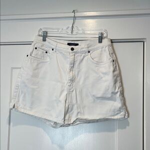 Vintage 90’s Bill Blass jeans stretch White Denim High-Rise Jean Shorts size 12.